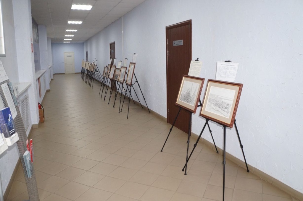 DSC06739 выставка рисунков 2.jpg