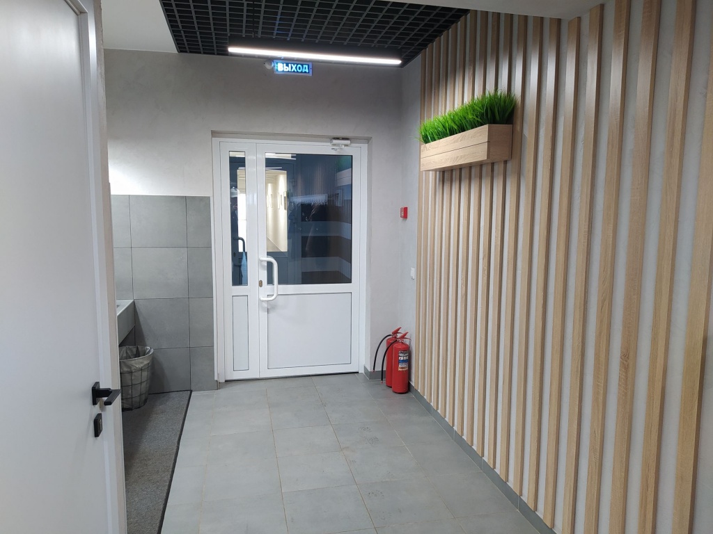 20211207 столовая, вход.jpg